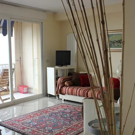 K Immo Monaco Sea View Apartman *